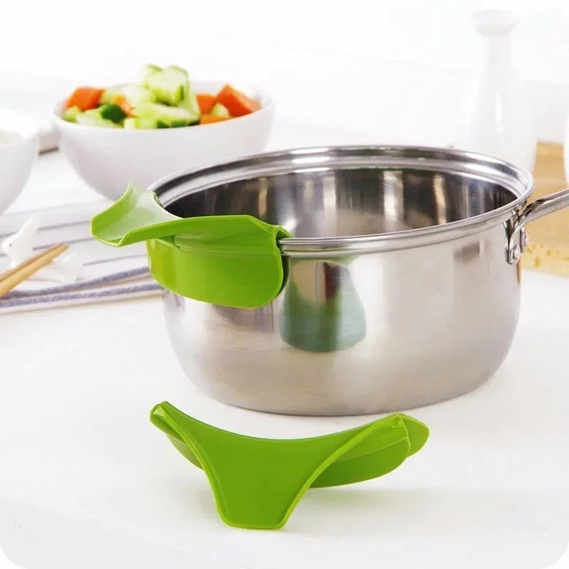 Creative Silicone Liquid Funnel | Anti-Spill Pour Spout for Kitchen - Chamberland Homes